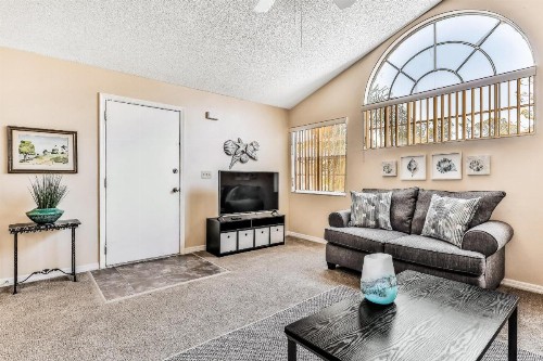 Laguna Bay's Dream Condo - image 12