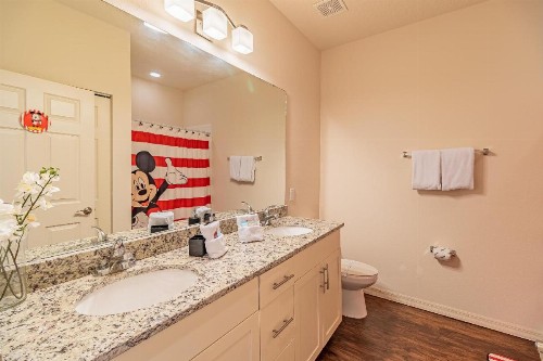 All new townhouse in gated community sleeps 6 10 min to Disney - image 11