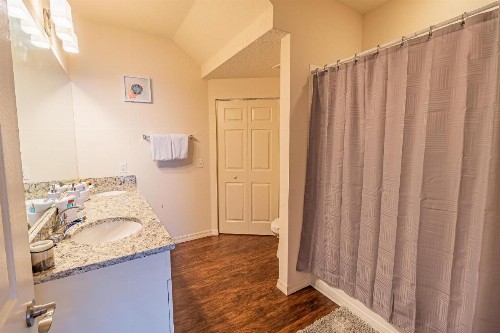 All new townhouse in gated community sleeps 6 10 min to Disney - image 8