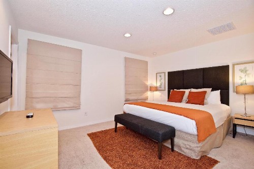 All new townhouse in Encantada community just 10 min to Disney! - image 11