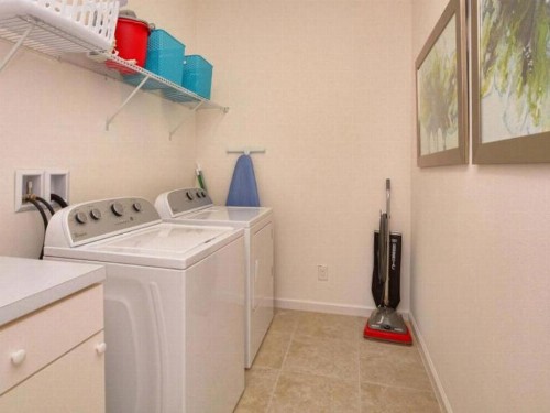 Spend all day in Disney and return to your 5 bedroom house to relax - image 22