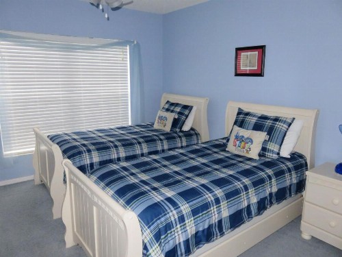 Spend all day in Disney and return to your 5 bedroom house to relax - image 27