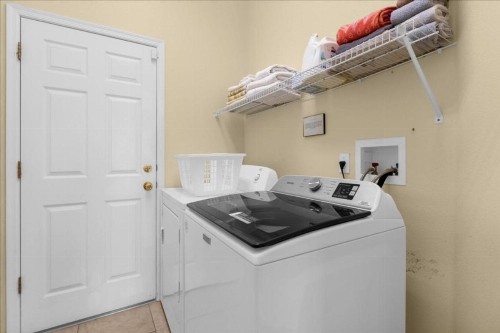 Spend all day in Disney and return to your 5 bedroom house to relax - image 38