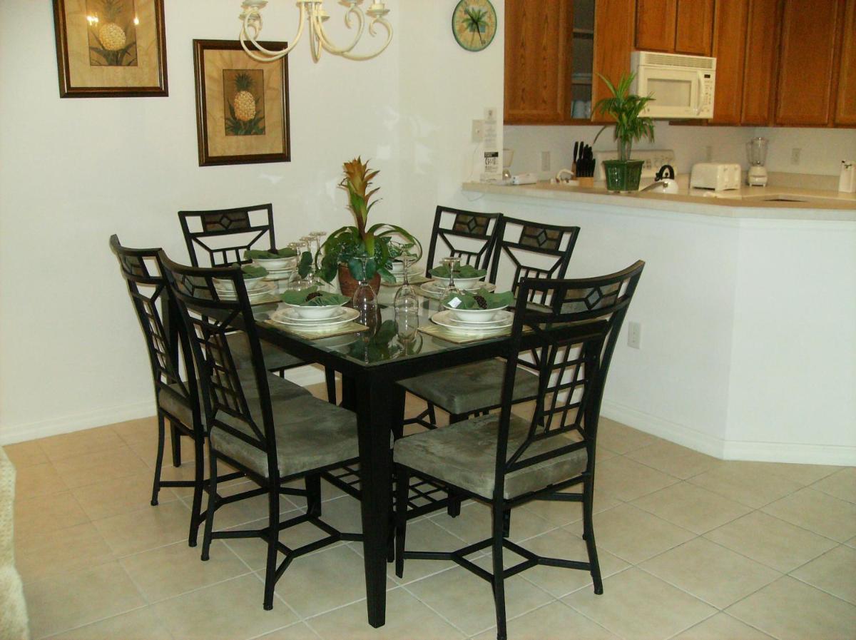 Spend all day in Disney and return to your 5 bedroom house to relax - image 4