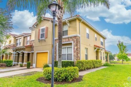 Lakeside Home Perfect for Family Stay Near Disney! - image 2