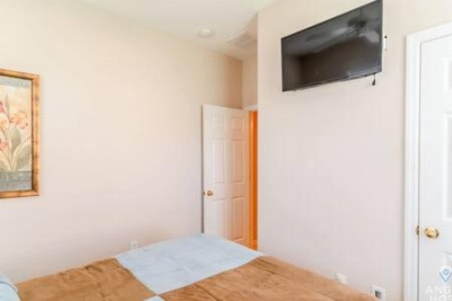 Lakeside Home Perfect for Family Stay Near Disney! - image 26