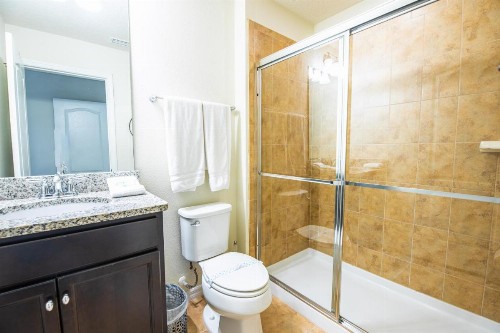 Amazing New TownHome 5 Bdr 45 Bath with Pvt Pool and Access to Clubhouse15min from Disney - image 10