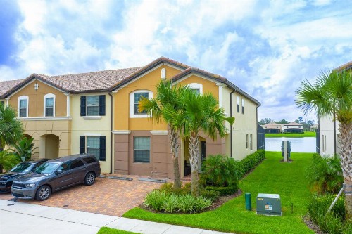 Amazing New TownHome 5 Bdr 45 Bath with Pvt Pool and Access to Clubhouse15min from Disney - image 7