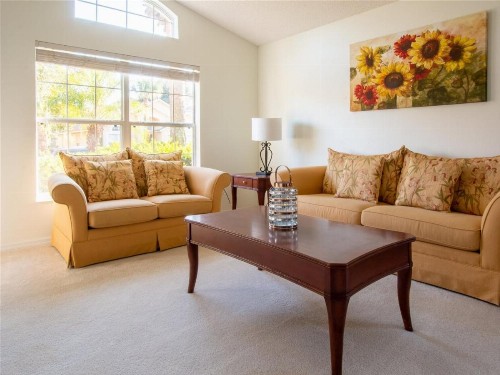 4 Bed and 3 Bath in Perfect Location with pool by Florida Dream Home - image 7