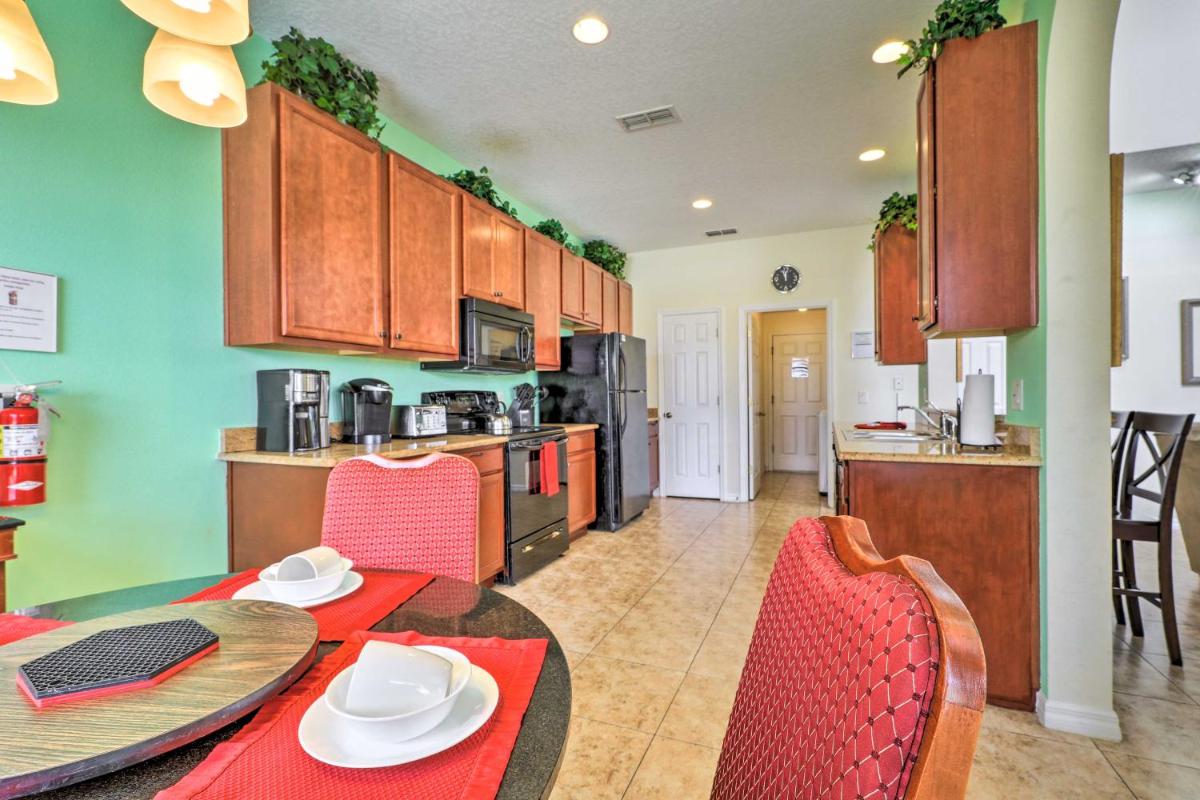 Colorful Family Villa with Game Room 8 Mi to Disney - image 5