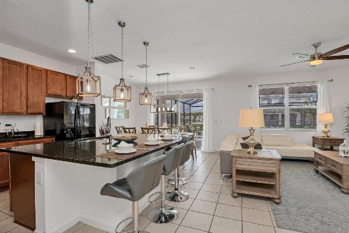 Family Resort - 8BR Mansion - Private Pool and BBQ! - image 6