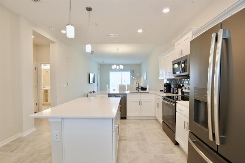 Amazing all new apartment in spectacular Storey Lake community Next to Disney - image 3