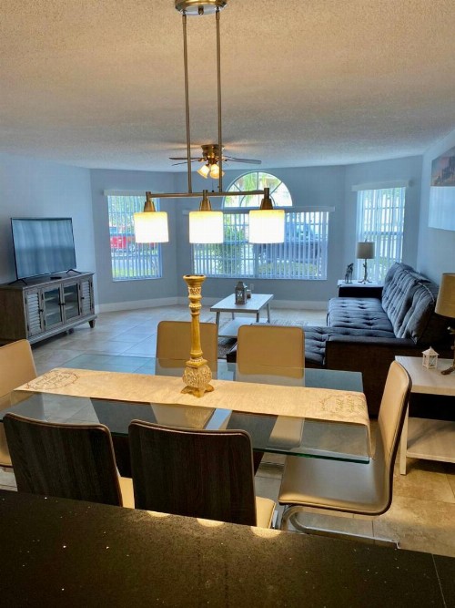 Grand Luxury 3BD Condo Apartment near Disney & Universal - image 7