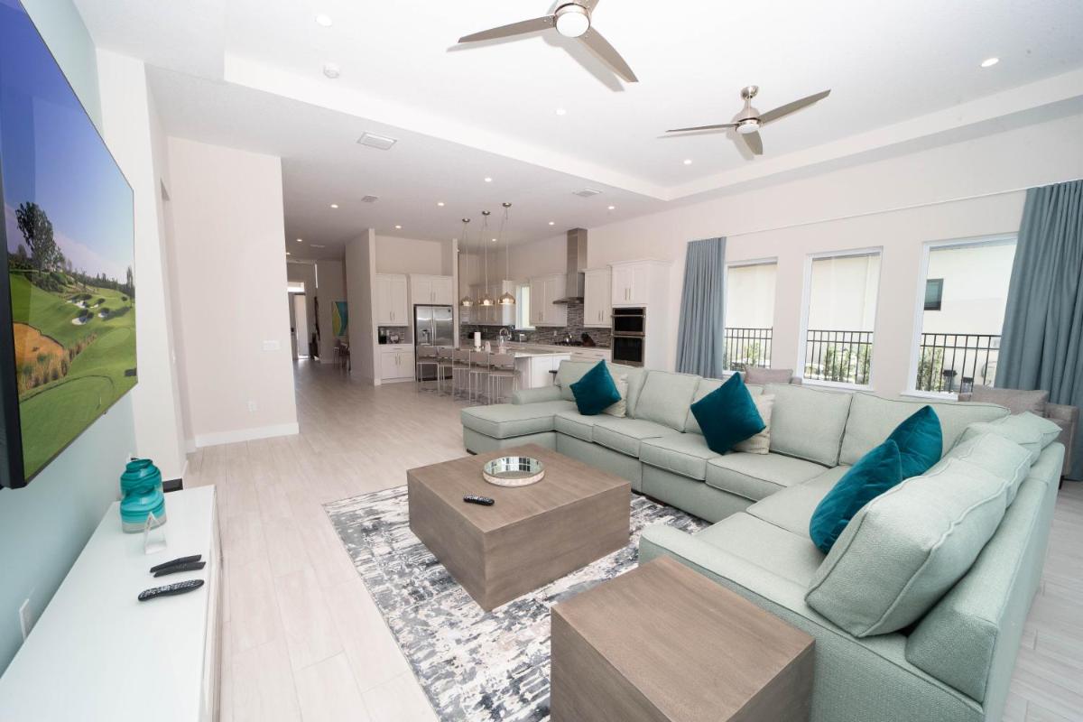 Luxury 5 Bed Home at Bears Den! Private Pool and near Disney! 7928JC - image 2