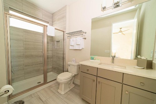 Luxury 5 Bed Home at Bears Den! Private Pool and near Disney! 7928JC - image 3