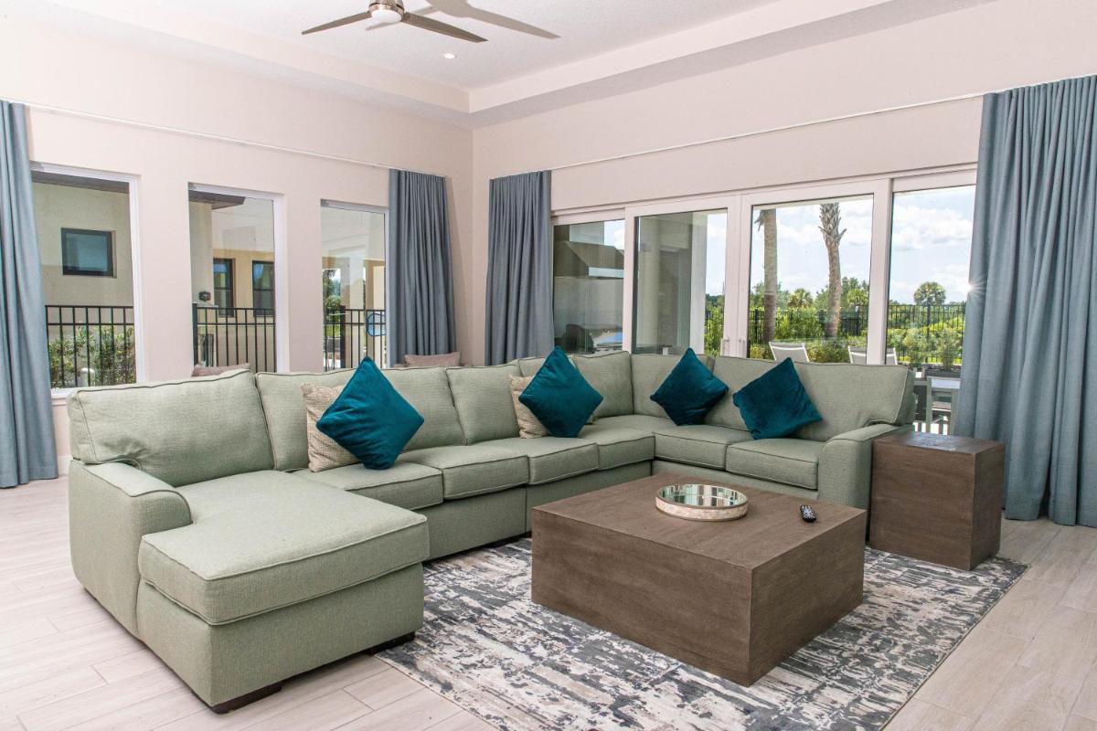 Luxury 5 Bed Home at Bears Den! Private Pool and near Disney! 7928JC - image 4