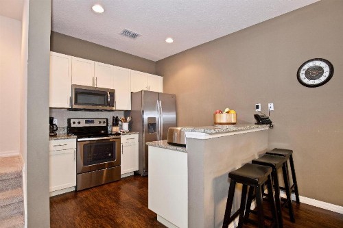 New listing townhouse in gated community sleeps 6 10 min to Disney - image 5