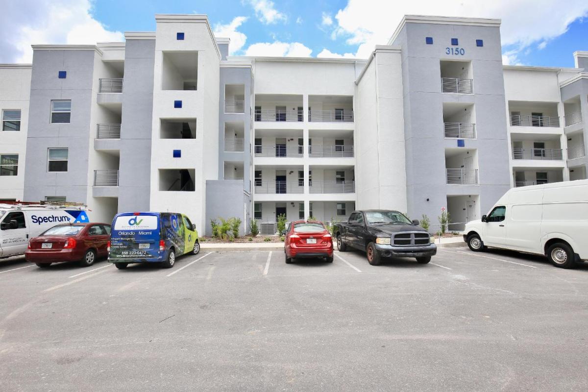 Brand new modern apartment in spectacular Storey Lake community Next to Disney - image 2