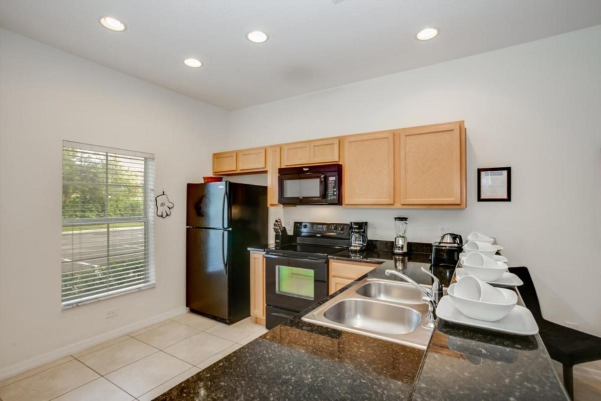 Enjoy a Holiday of a Lifetime in this Luxury Home on Encantada Resort Orlando Townhome 3662 - image 6