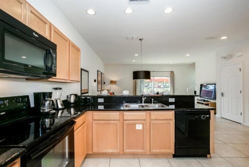 Enjoy a Holiday of a Lifetime in this Luxury Home on Encantada Resort Orlando Townhome 3662 - image 8