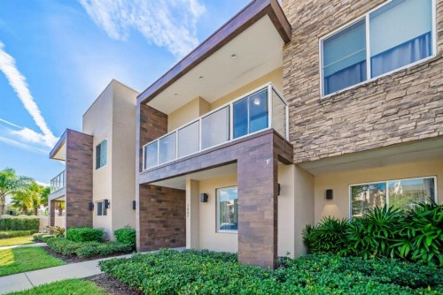 Imagine You and Your Family Renting this 5 Star Townhome on Magic Village Resort Orlando Townhome 3704 - image 2