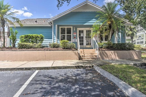 Quaint Disney-Area Condo with Heated Pool and Hot Tub! - image 1