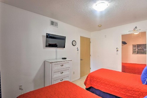 Quaint Disney-Area Condo with Heated Pool and Hot Tub! - image 11