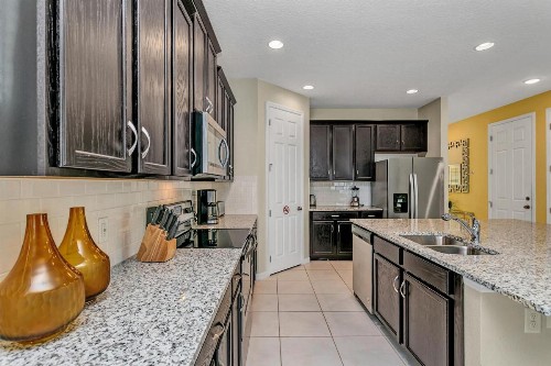 7BR Mansion - Family Resort - Private Pool Hot Tub BBQ! - image 8