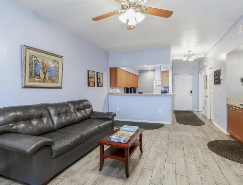 Serenely Nestled Resort Villas at Poinciana - image 4