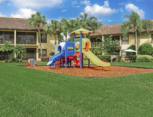 Serenely Nestled Resort Villas at Poinciana - image 8