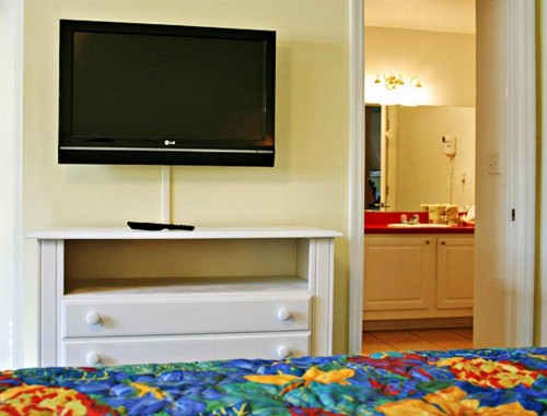 Kissimmee Resort Apartments Nestled Beside a Serene Lake - image 4