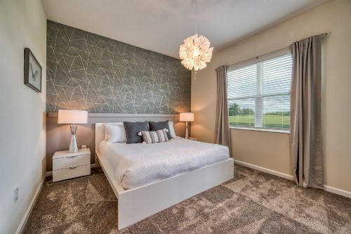 Super nice 2 bed condo with Star Wars themed bedroom - image 8