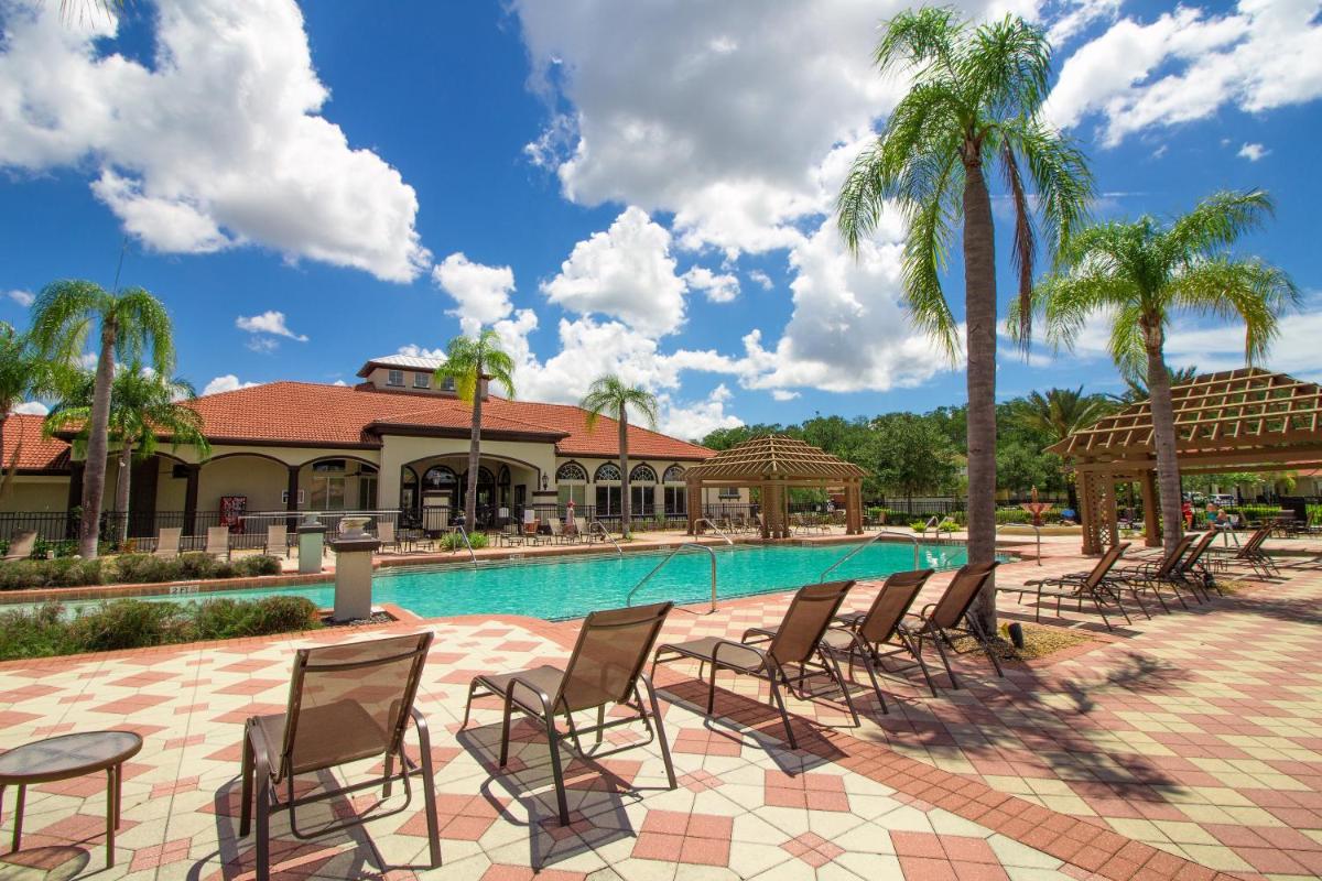 Lakeside Landing - 6 bedroom family home with an amazing lake view and private pool & spa - image 7