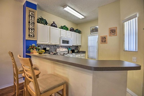 Townhome with Resort Amenities about 5 Mi to Disney! - image 10