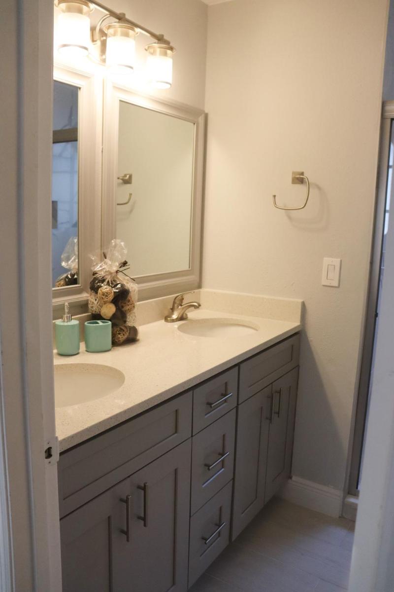 Wonderful Luxury Apartment close Disney - image 7
