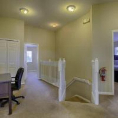 GORGEOUS 6 Bedroom Home with Private Pool - image 11