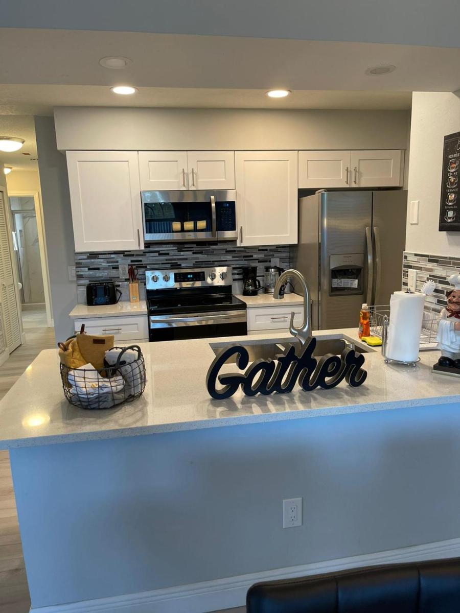 Grand Executive 3BD Condo Apartment near Disney Parks #4 - image 3