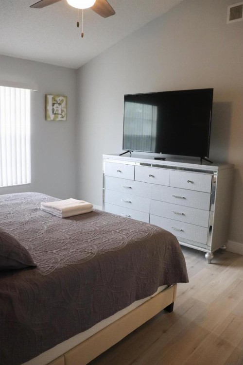 Grand Executive 3BD Condo Apartment near Disney Parks #4 - image 31