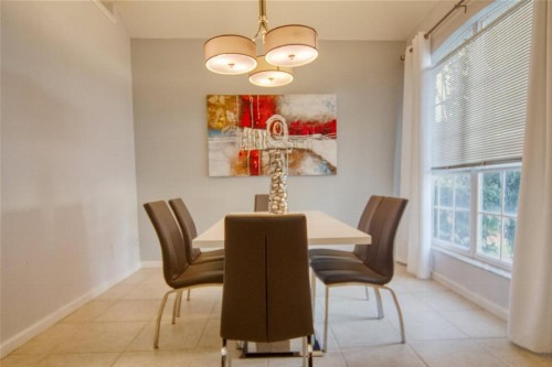 5 Bedroom 3 and half Bathroom Luxury Villa at Windsor Palms - image 4
