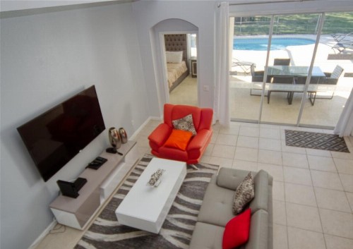 5 Bedroom 3 and half Bathroom Luxury Villa at Windsor Palms - image 7