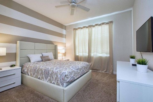 Storey Lake-6 Bedrooms home w-pool-1670ST - image 10