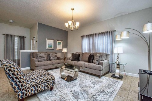 Storey Lake- 5 Bedroom Townhome w- Pool- 1600ST