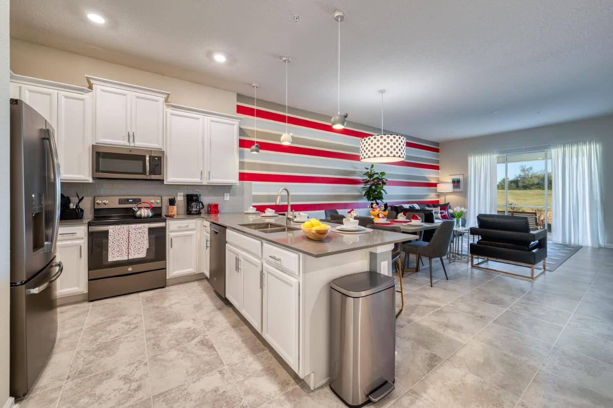 Incredibly Beautiful Mickey themed 2 bedroom condo - image 2
