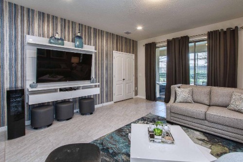 Windsor at Westside-6 Bedrooms House w-pool-3727WW - image 8