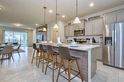 Windsor at Westside-7 Bedrooms House w-pool-3732WW - image 6