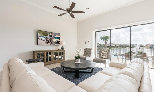 Luxury Villa with Private Pool on Reunion Resort and Spa Orlando Villa 4612 - image 5