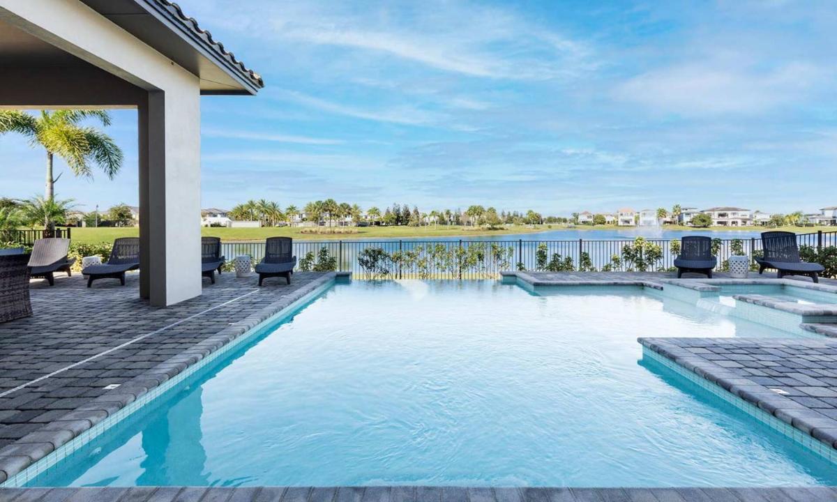 Exclusive Villa with Large Private Pool on Reunion Resort and Spa Orlando Mansion 4650 - image 2