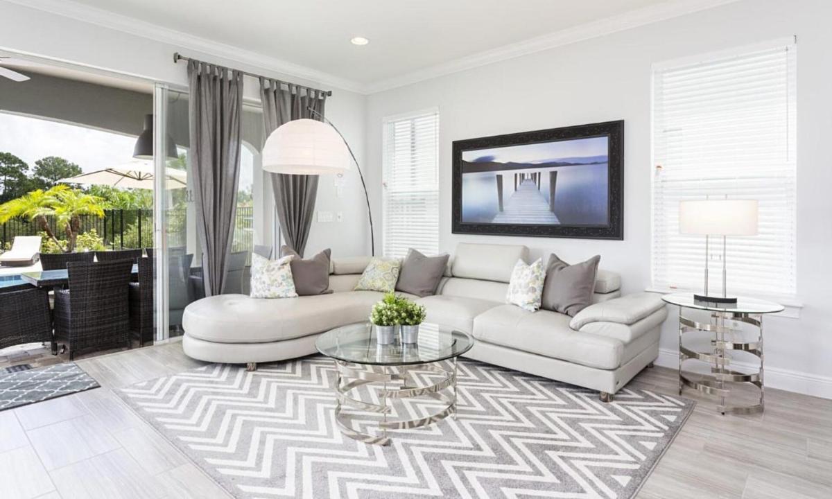 Rent the Perfect 5 Bedroom Villa on Reunion Resort and Spa Orlando Villa 4752 - image 5