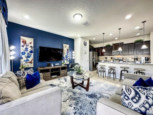 Windsor-5 Bed Townhouse w splashpool-3801WW - image 1