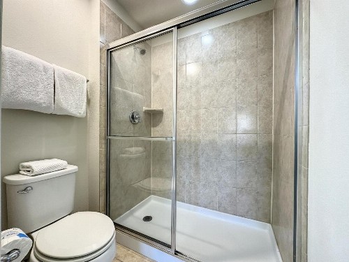 Windsor-5 Bed Townhouse w splashpool-3801WW - image 14